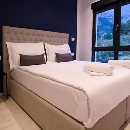 Balmis House B Апартаменти Макарська