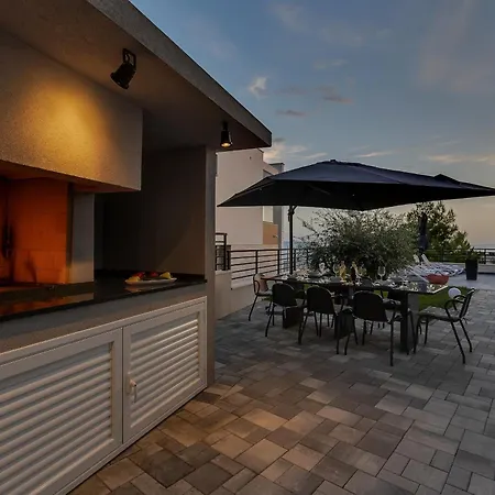 Apartment Balmis House B Makarska
