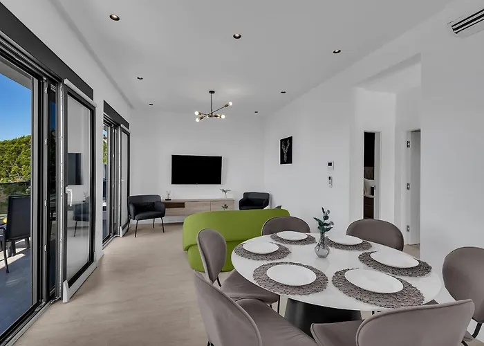 Balmis House B Apartment Makarska