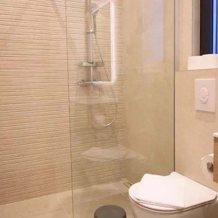 Balmis House B ماكارسكا